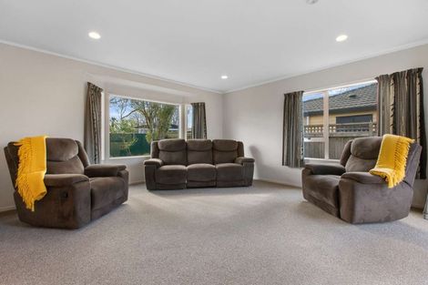 Photo of property in 5 Edgewater Grove, Whakatane, 3120