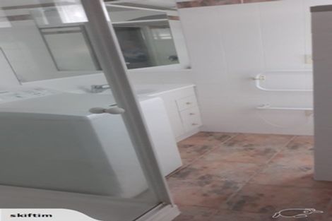 Photo of property in 32 The Circle, Manly, Whangaparaoa, 0930