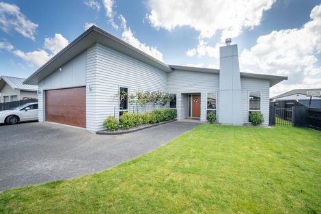 Photo of property in 3 Peppertree Glade, Kelvin Grove, Palmerston North, 4414