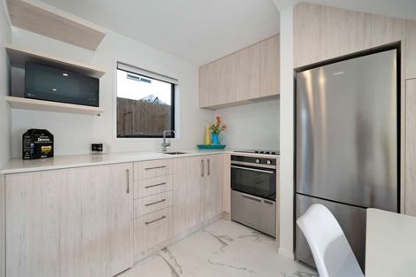 Photo of property in 5/10 Yeovil Road, Te Atatu Peninsula, Auckland, 0610