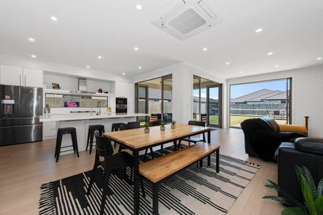 Photo of property in 5 Falcon Court, Flagstaff, Hamilton, 3210