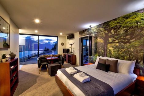 Photo of property in 61 Middleton Road, Queenstown Hill, Queenstown, 9300