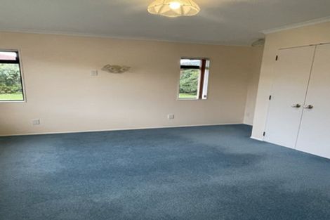 Photo of property in 102 Branch Road, Highlands Park, New Plymouth, 4312