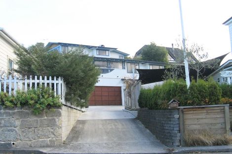 Photo of property in 3 Napier Terrace, Bluff Hill, Napier, 4110