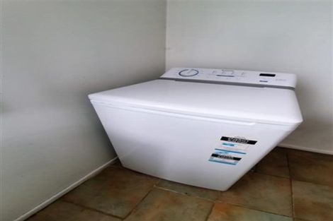 Photo of property in 39 Birdwood Avenue, Papatoetoe, Auckland, 2025