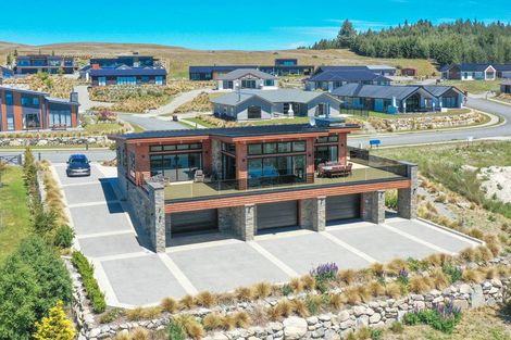 Photo of property in 16 Mistake Drive, Lake Tekapo, 7999
