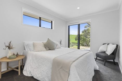 Photo of property in 64 Fernbrook Drive, Hurworth, New Plymouth, 4310