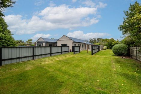 Photo of property in 17 Raeburn Avenue, Otatara, Invercargill, 9879