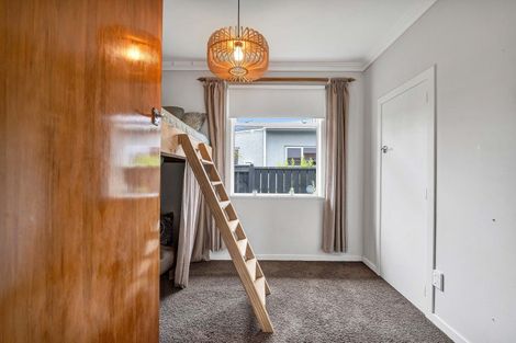 Photo of property in 7 Hursthouse Street, Vogeltown, New Plymouth, 4310