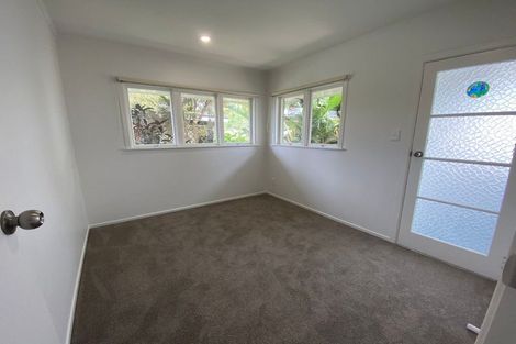 Photo of property in 2/59 Shakespeare Road, Milford, Auckland, 0620