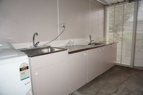 Photo of property in 28 Rotoiti Avenue, Pakuranga Heights, Auckland, 2010