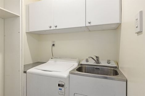 Photo of property in 7 Sawtell Place, Northcote, Christchurch, 8052