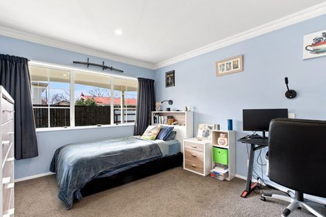 Photo of property in 12 Smiths Road, Matua, Tauranga, 3110