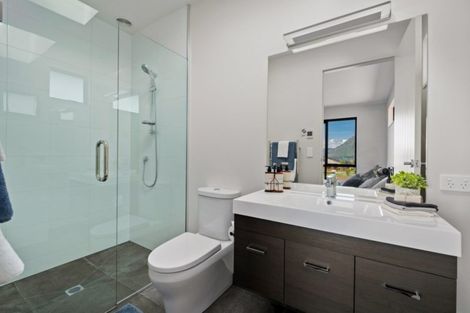 Photo of property in 10 The Heights Avenue, Wanaka, 9305