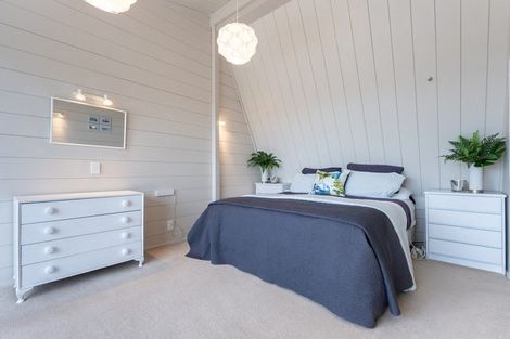 Photo of property in 115 Field Way, Waikanae Beach, Waikanae, 5036