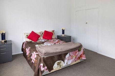 Photo of property in 43 Coates Street, Tawa, Wellington, 5028