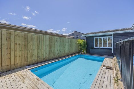 Photo of property in 54 Nile Road, Milford, Auckland, 0620