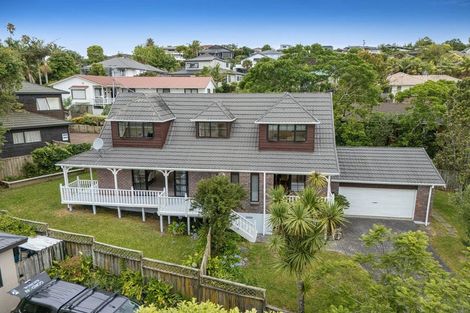Photo of property in 9 St Lucia Place, Unsworth Heights, Auckland, 0632