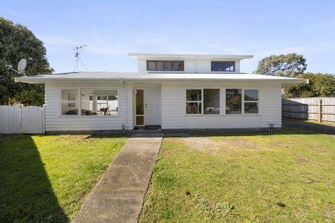 Photo of property in 3 Dennis Grove, Paraparaumu Beach, Paraparaumu, 5032