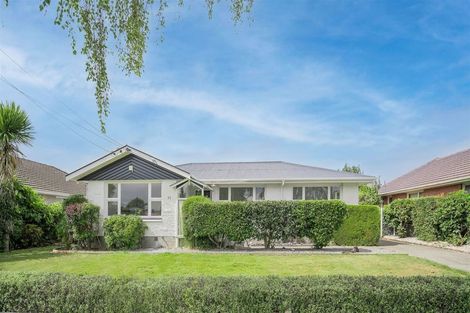 Photo of property in 53 Greendale Avenue, Avonhead, Christchurch, 8042