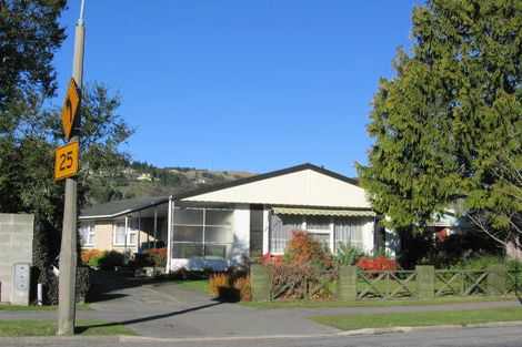 Photo of property in 5 Landsdowne Terrace Cashmere Christchurch City