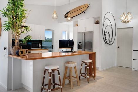 Photo of property in 5a Collingwood Road, Waiuku, 2123