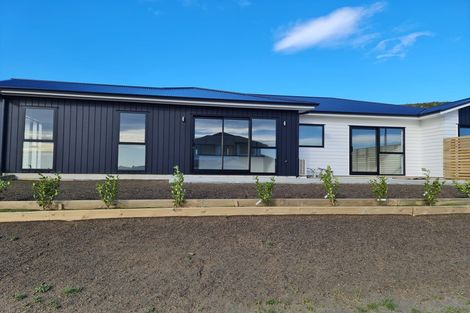 Photo of property in Queen Charlotte Drive, Aotea, Porirua, 5024