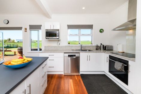 Photo of property in 106 Cemetery Road, Sanson, Palmerston North, 4479