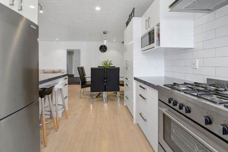 Photo of property in 15 Elmslie Place, Owhata, Rotorua, 3010