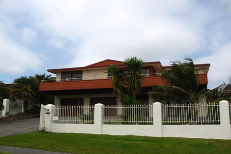 Photo of property in 13 Pacific Parade, Army Bay, Whangaparaoa, 0930