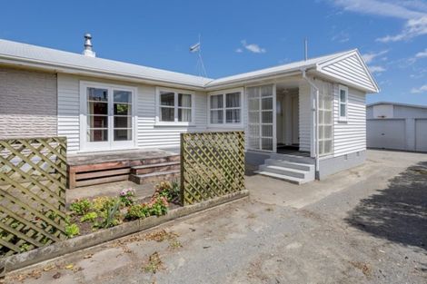 Photo of property in 15 Bartholomew Road, Levin, 5510
