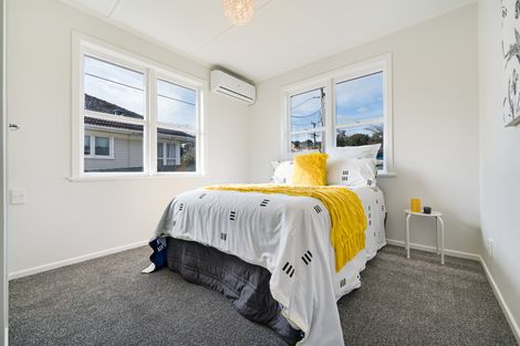 Photo of property in 65 Farquhar Road, Glendene, Auckland, 0602