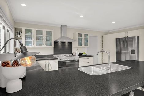 Photo of property in 9 Majestic Way, Kelvin Grove, Palmerston North, 4414