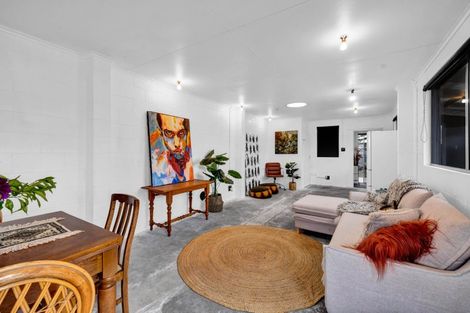 Photo of property in 14 West Quay, Waitara, 4320