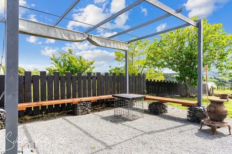 Photo of property in 4 Horniblow Road, Matakohe, 0594