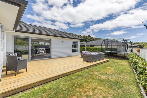 Photo of property in 12 Banks Boulevard, Whitby, Porirua, 5024