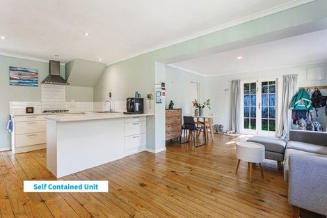 Photo of property in 137 Brian Crescent, Stanmore Bay, Whangaparaoa, 0932