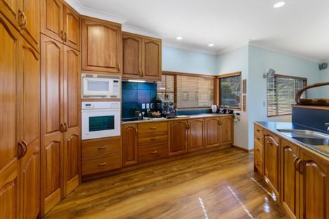 Photo of property in 3 Rangiuru Bay Road, Lake Tarawera, Rotorua, 3076