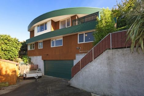 Photo of property in 8a Cullen Place, Tawa, Wellington, 5028