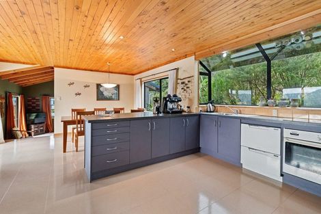 Photo of property in 26 Wiremu Road, Tairua, 3508