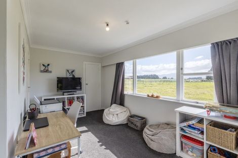 Photo of property in 71 Laws Road, Dannevirke, 4972