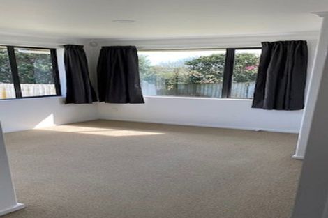 Photo of property in 43 Kittiwake Drive, Schnapper Rock, Auckland, 0632