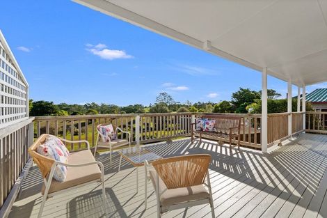 Photo of property in 31 Shakespear Road, Army Bay, Whangaparaoa, 0930