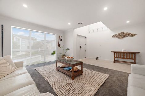 Photo of property in 35 Pacific Heights Road, Orewa, 0931