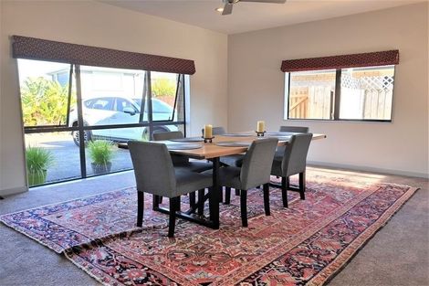 Photo of property in 48 Huntington Park Drive, Greenhithe, Auckland, 0632