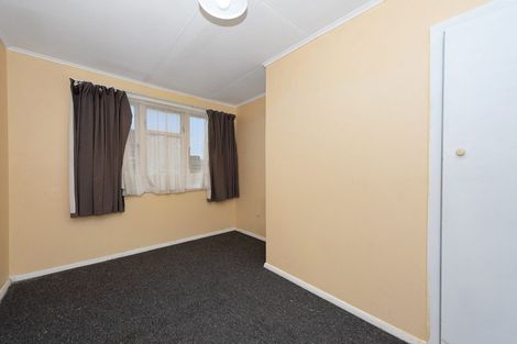 Photo of property in 30 Yeats Crescent, Fairfield, Hamilton, 3214