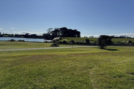 Photo of property in 17 Goble Road, Clarks Beach, 2679