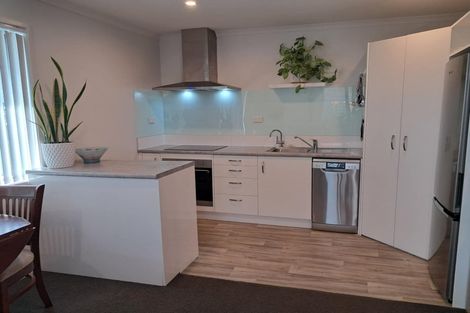 Photo of property in 5 Lance Way, Papamoa, 3118