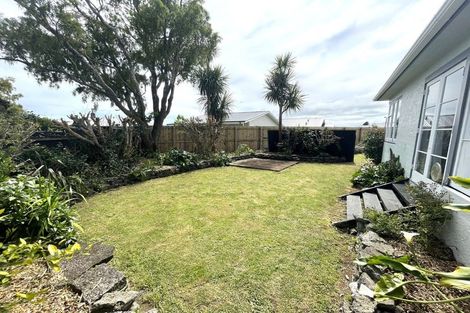 Photo of property in 4 Holford Street, Westown, New Plymouth, 4310