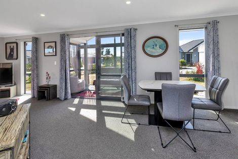 Photo of property in 3 Green Estate Drive, Waipu, 0510